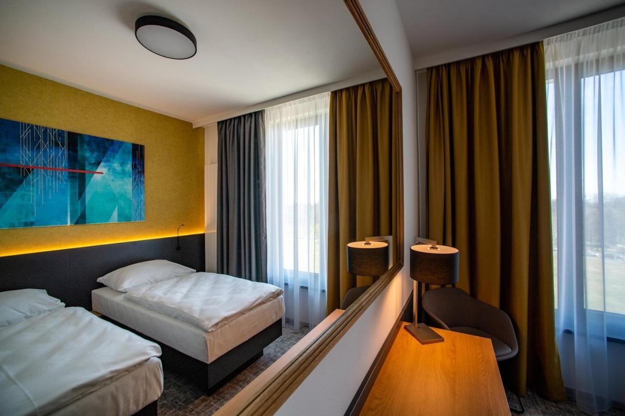 Ea Congress Hotel Aldis Hradec Kralove Bagian luar foto