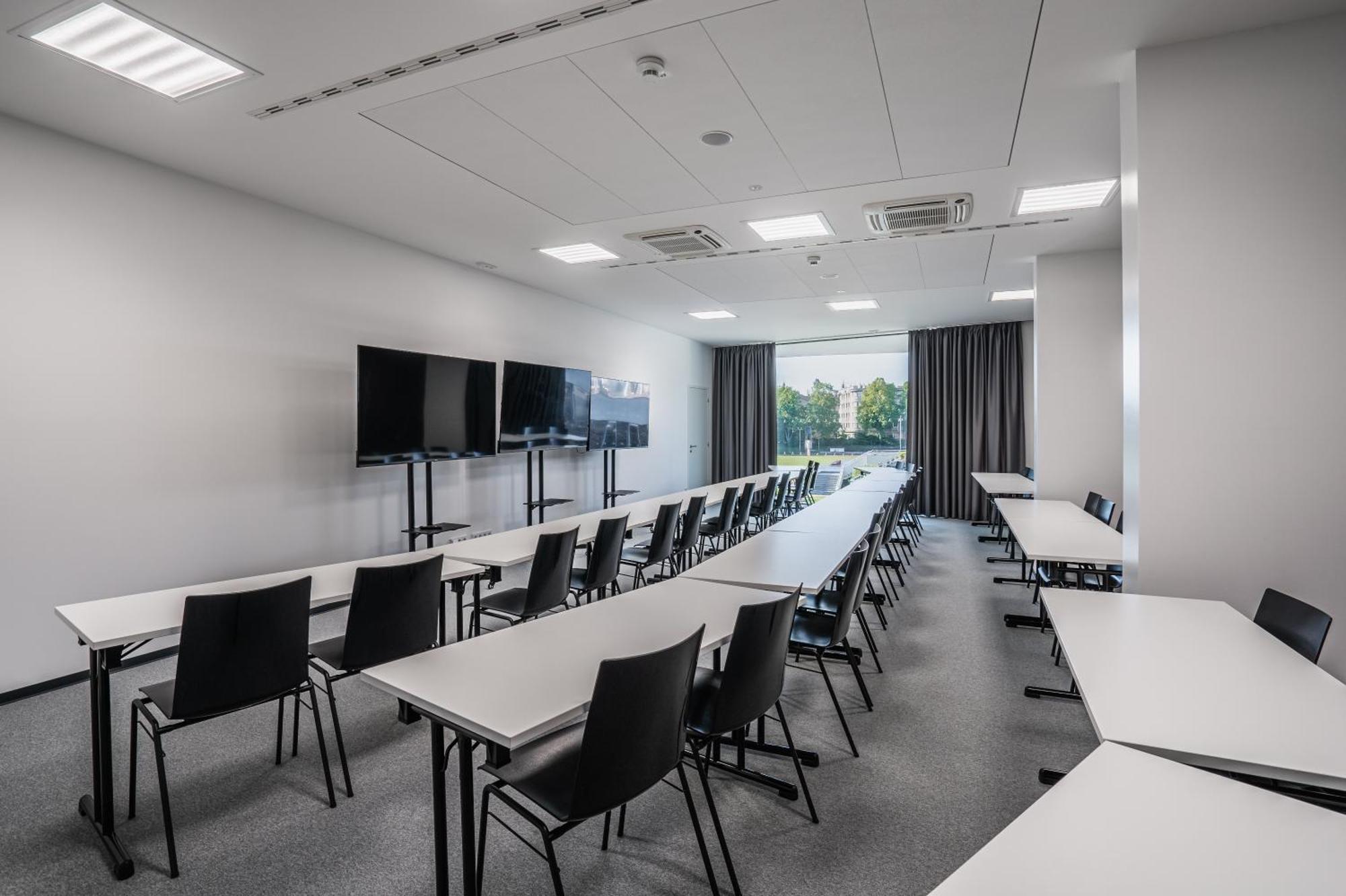 Ea Congress Hotel Aldis Hradec Kralove Bagian luar foto